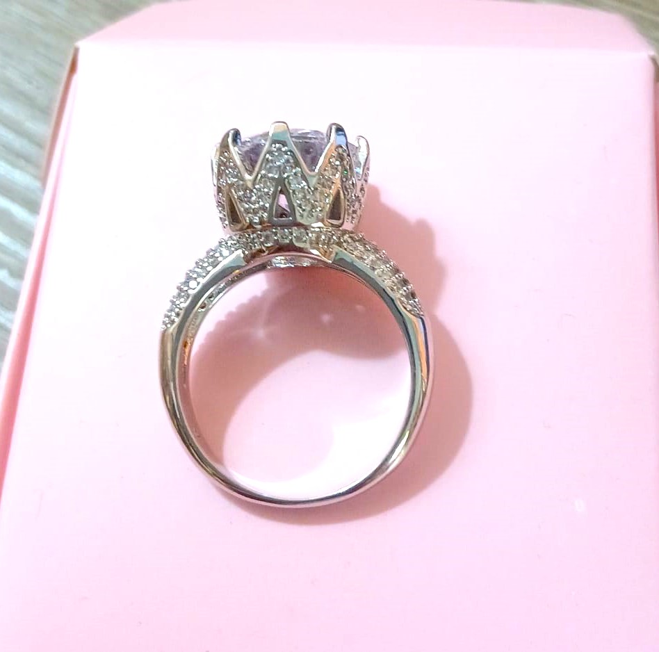 Round‑Cut Large White Cubic Zirconia Sterling S925 Silver Queen Ring - Image 6