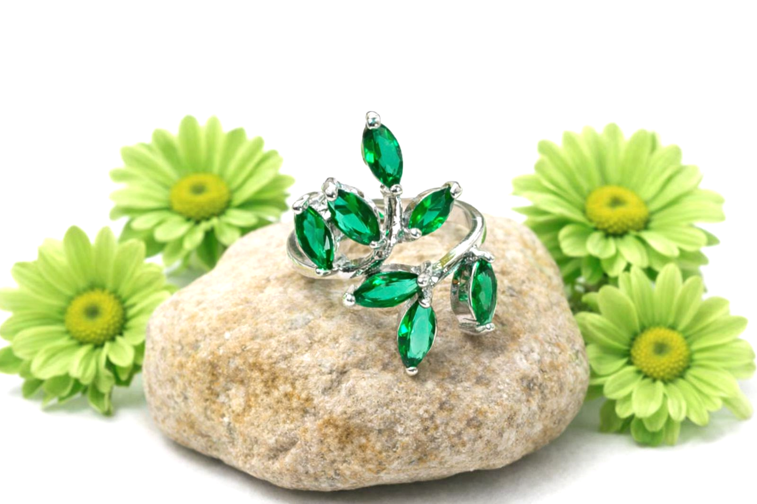 925 Sterling Silver Leaf Ring with Marquise Green Peridot Gemstones - Image 2