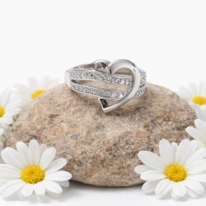 Romantic Silver Heart‑Design Ring with white Cubic Zirconias