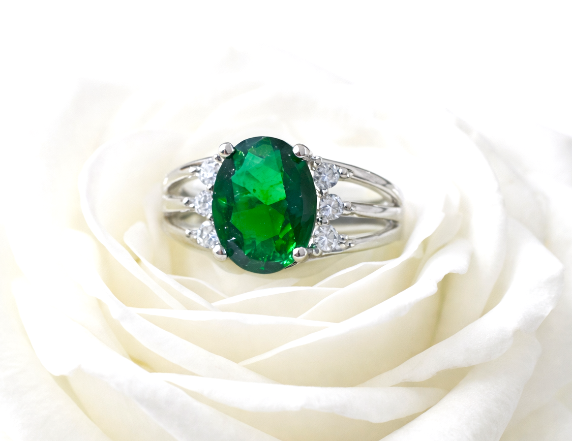 Oval Peridot & White Cubic Zirconia Sterling Silver Ring – Engraved S925