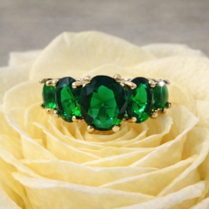 Outstanding 925 Ring with Five Green Oval Peridot Gemstones