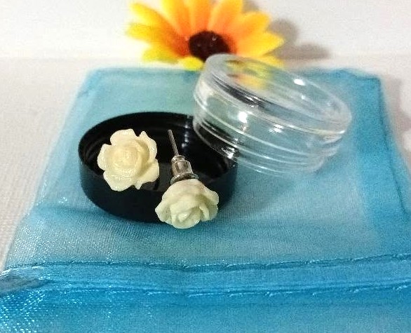Feminine Sparkling Rose Flower Coral Beige Stud Earrings - Image 2