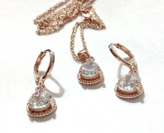 Elegant Yellow Gold Plated Clear Crystal Necklace Earrings - Image 4