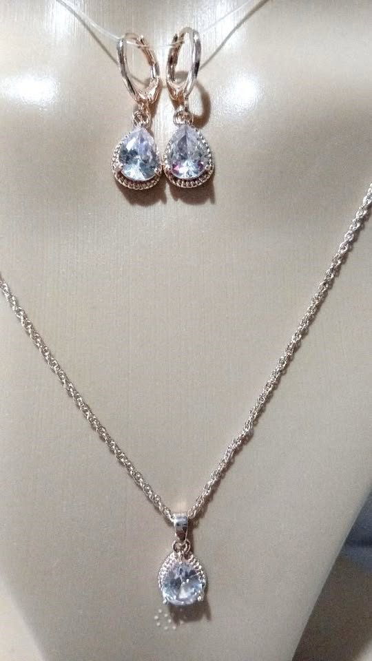 Elegant Yellow Gold Plated Clear Crystal Necklace Earrings - Image 3