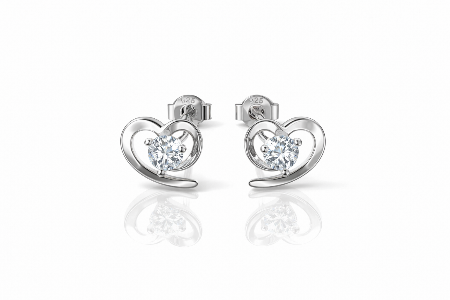 Gorgeous 925 Sterling Silver Heart Cubic Zirconia Stud Earrings