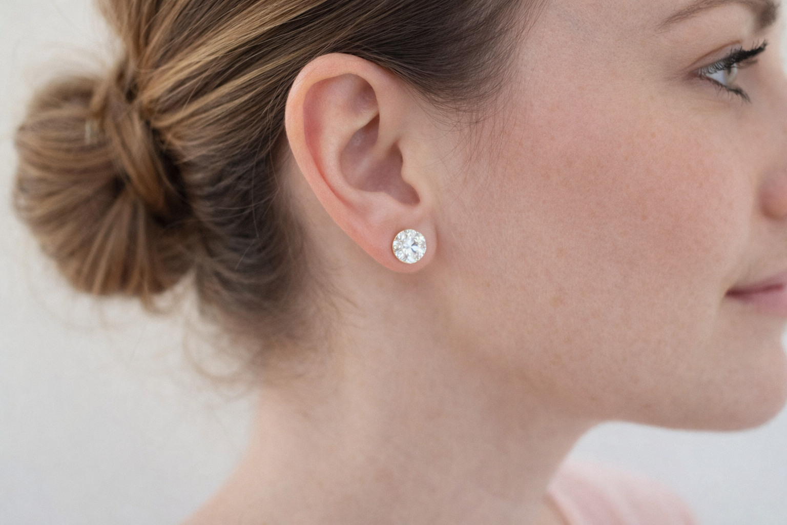 Beautiful Creamy White Resin Bead Gold Tone Stud Earrings - Image 4