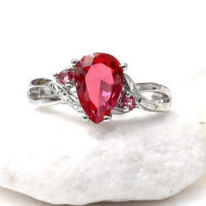 Stunning Pear-Cut Red Topaz Sterling 925 Silver Ring 