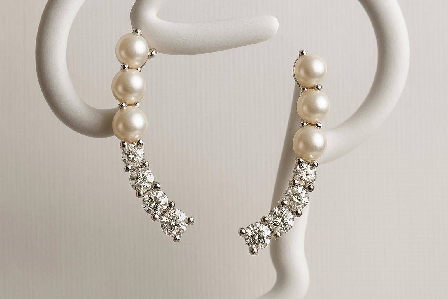 Lovely Silver Tone Faux Pearl & Rhinestone Earrings - Image 3