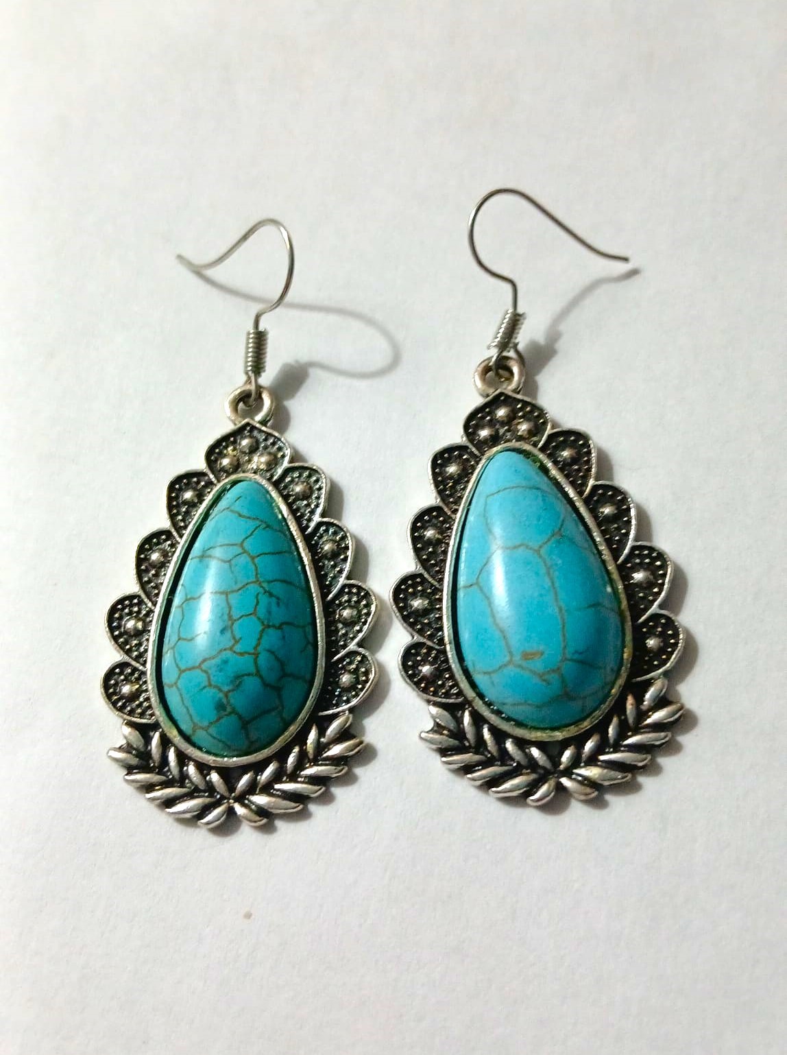 Bohemian Turquoise Drop Earrings – Silver Tone Filigree & Leaf Design - Image 2
